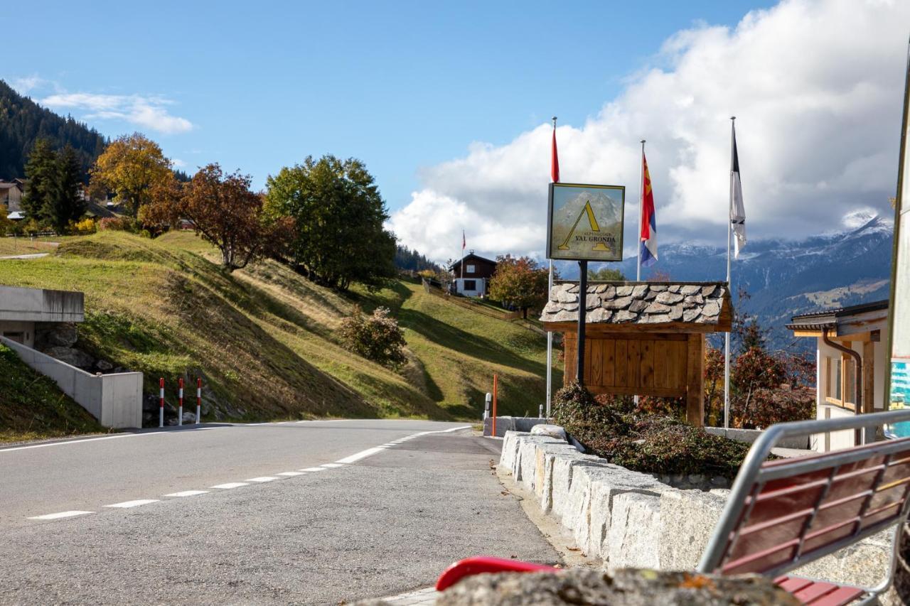 Alpenlodge Val Gronda Obersaxen Eksteriør bilde